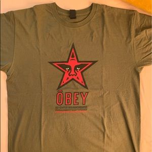 Obey tee